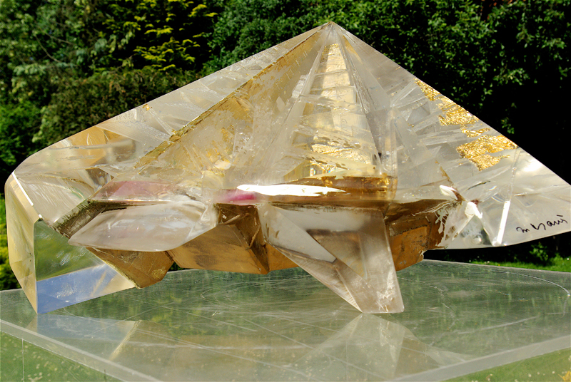 Piramide zen 45 x 40 x 40 cm metacrilato de metil 2008 2